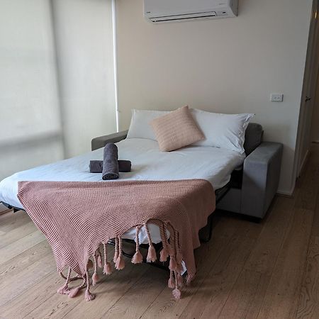 Spacious Apartment In Southbank - Sleeps 6 Мельбурн Экстерьер фото