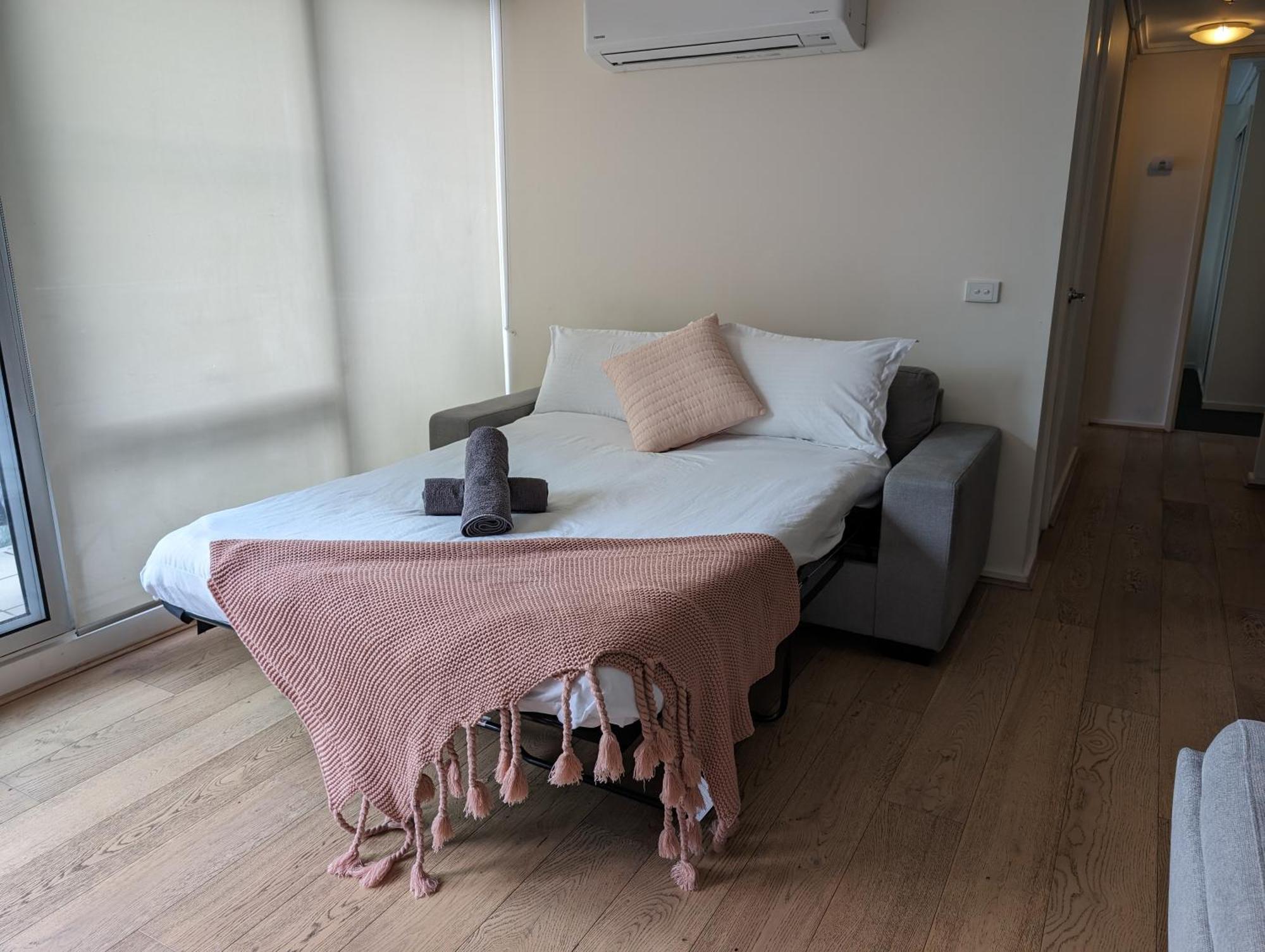 Spacious Apartment In Southbank - Sleeps 6 Мельбурн Экстерьер фото